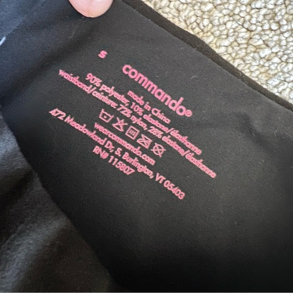 Commando Faux Suede High Waist Leggings Size Small Black NEW - Picture 3 of 7